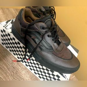 VANS WAYVEE X JUSTIN HENRY